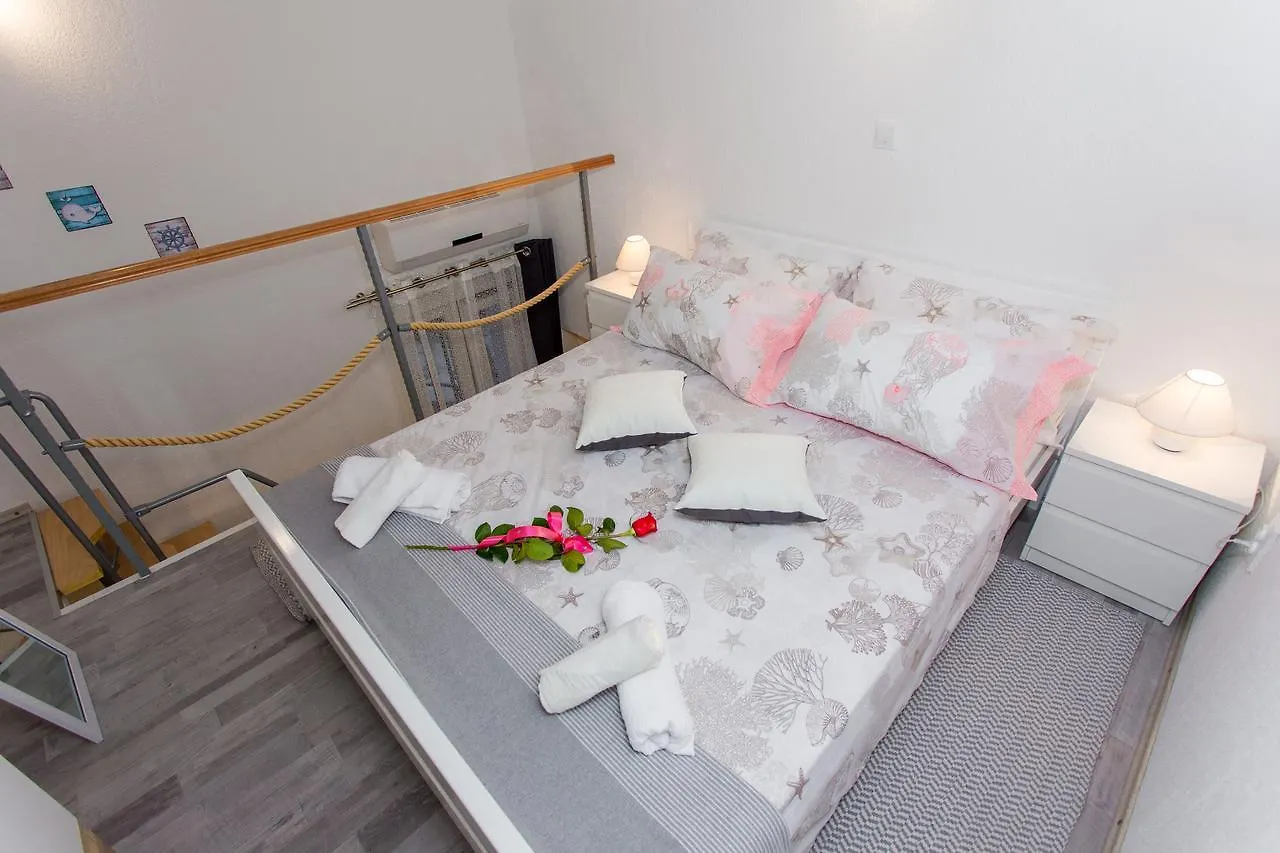 Studio Apartment Vasilj Split