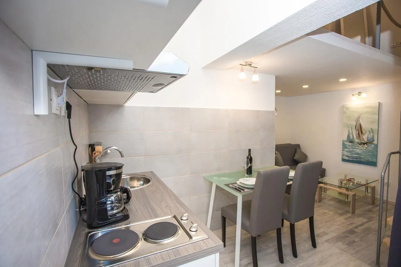 Studio Apartment Vasilj Split